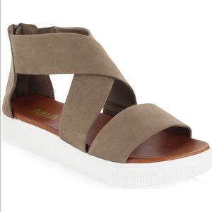 MIA Zion Platform sandals in taupe